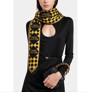 VERSACE COLLECTION LOGO GEOMETRIC DIAMOND BLACK GOLD SCARF